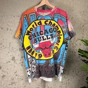 Vintage Chicago Bulls Magic Johnson AOP 1992 Graffiti Style Medium Shirt